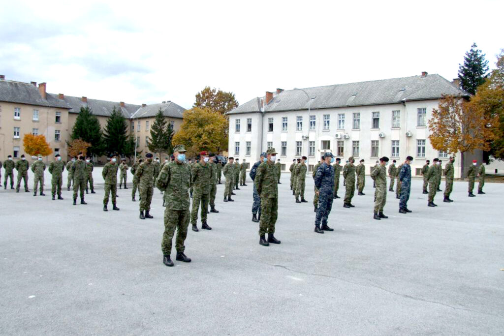 Slika https://www.morh.hr/wp-content/uploads/2020/10/20201028-zavrsetak-izobrazbe-1-1024x683.jpg