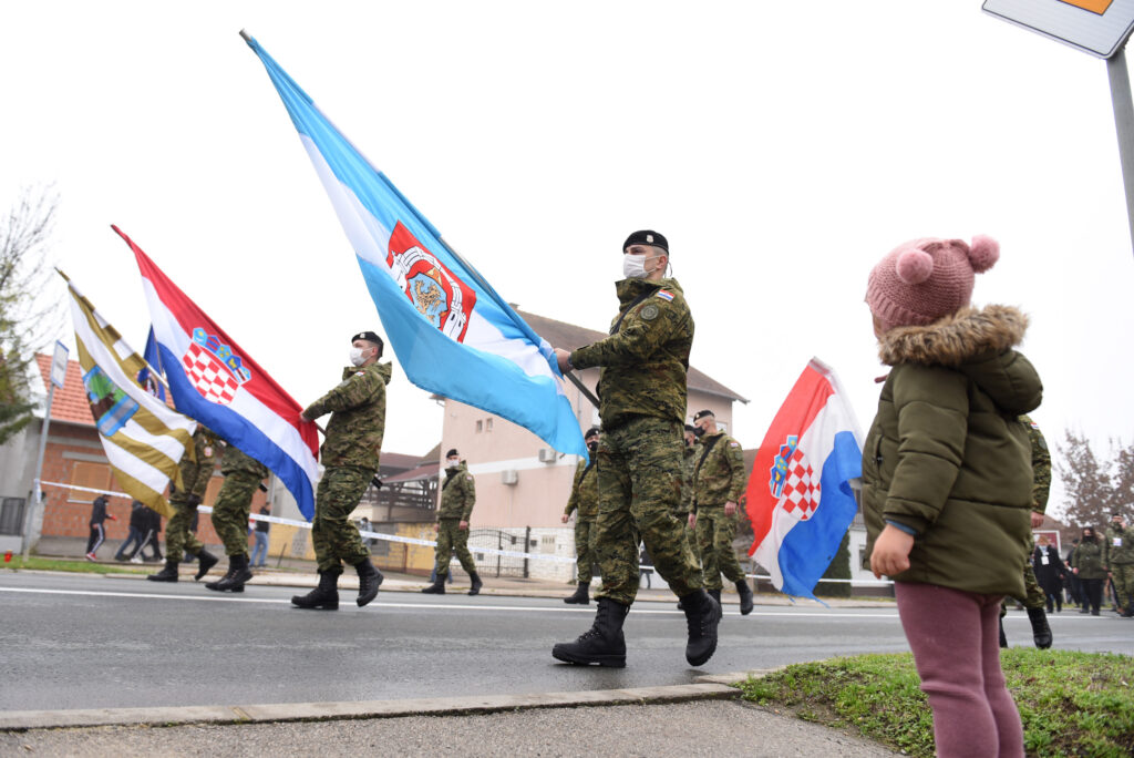 Slika https://www.morh.hr/wp-content/uploads/2020/11/20201118-vukovar-1024x684.jpg