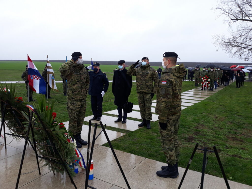 Slika https://www.morh.hr/wp-content/uploads/2020/11/20201120-ovcara-005-1024x768.jpg