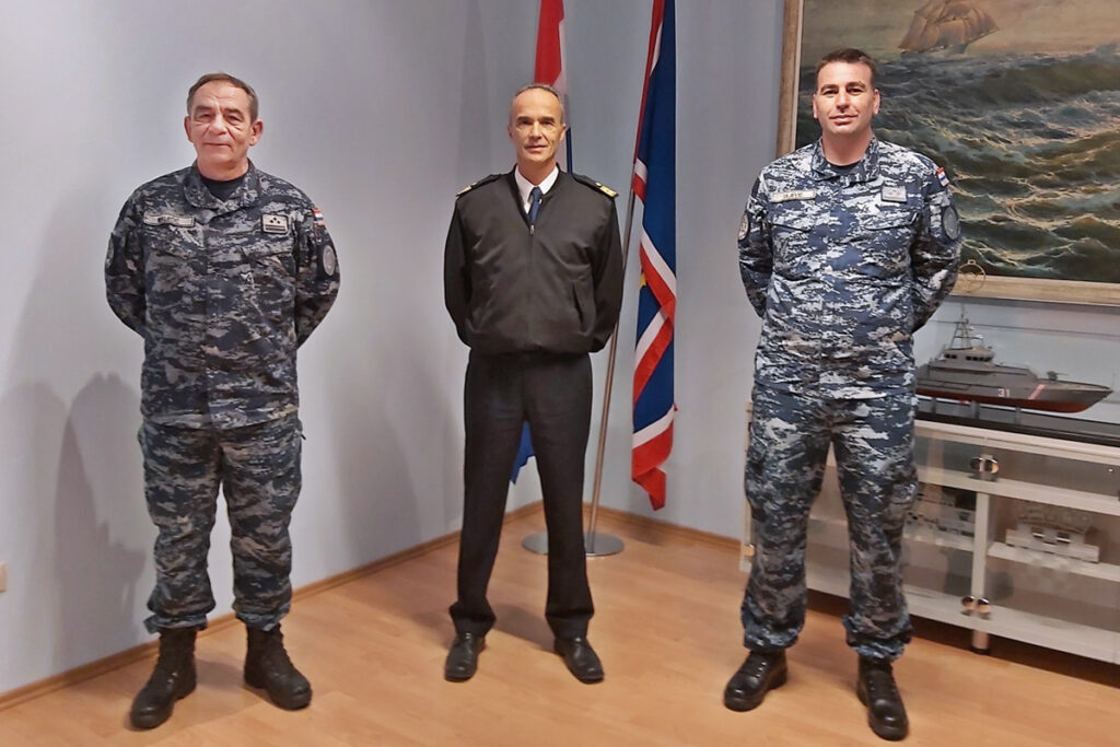 Slika https://www.morh.hr/wp-content/uploads/2021/01/2021-01-12-eu-navfor-med-2-1024x683.jpg