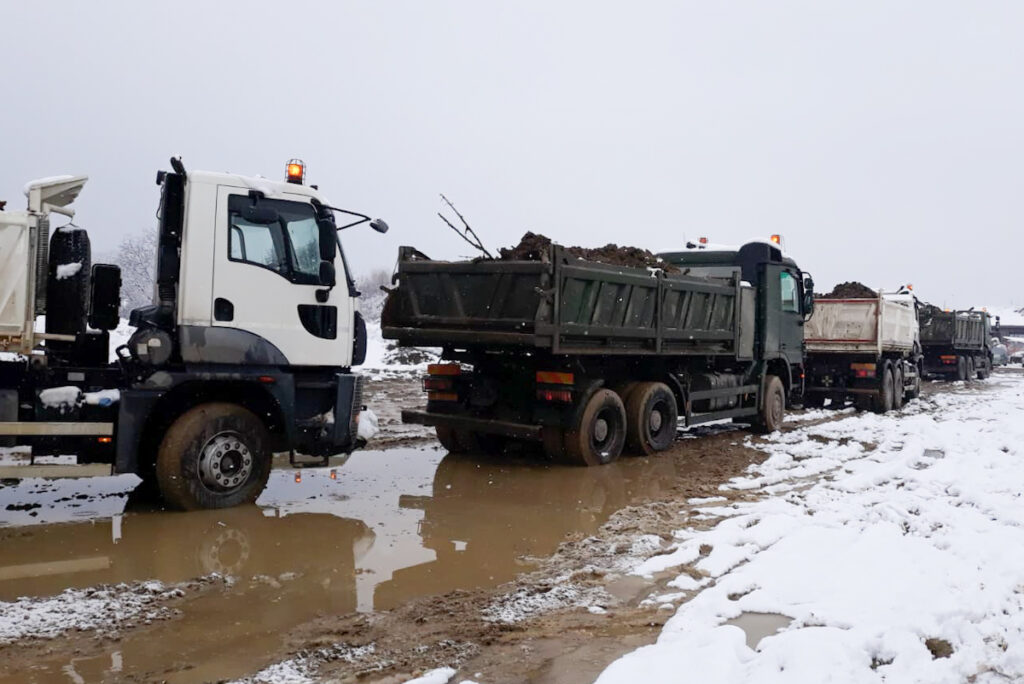 Slika https://www.morh.hr/wp-content/uploads/2021/01/2021-01-16-petrinja-3-1024x684.jpg