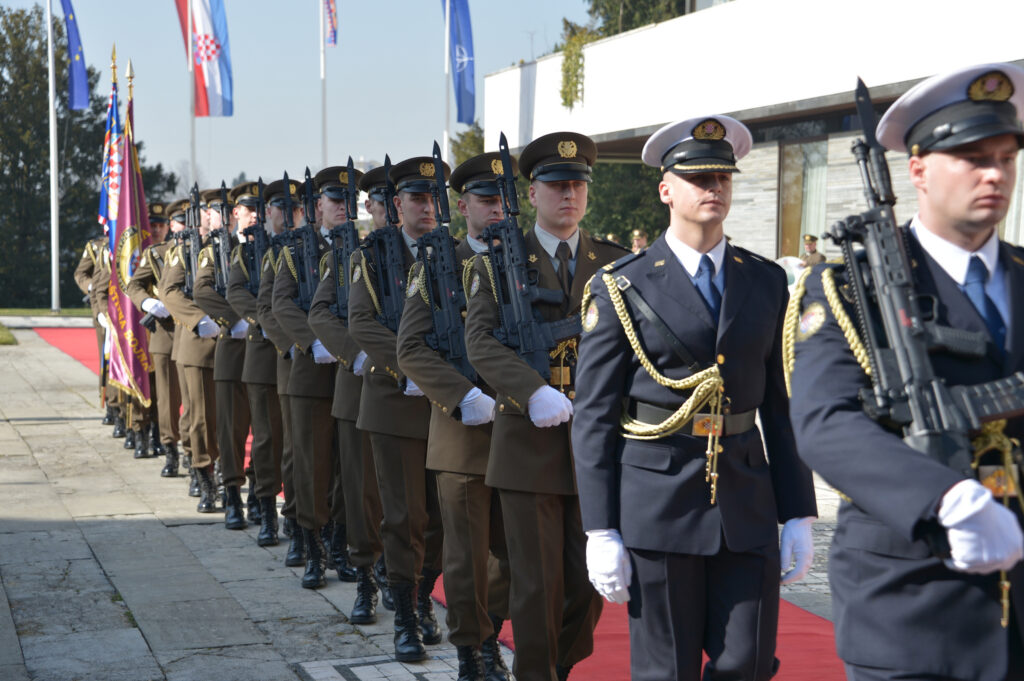 Slika https://www.morh.hr/wp-content/uploads/2021/02/2021-02-26-obljetnica-pzb-1024x681.jpg