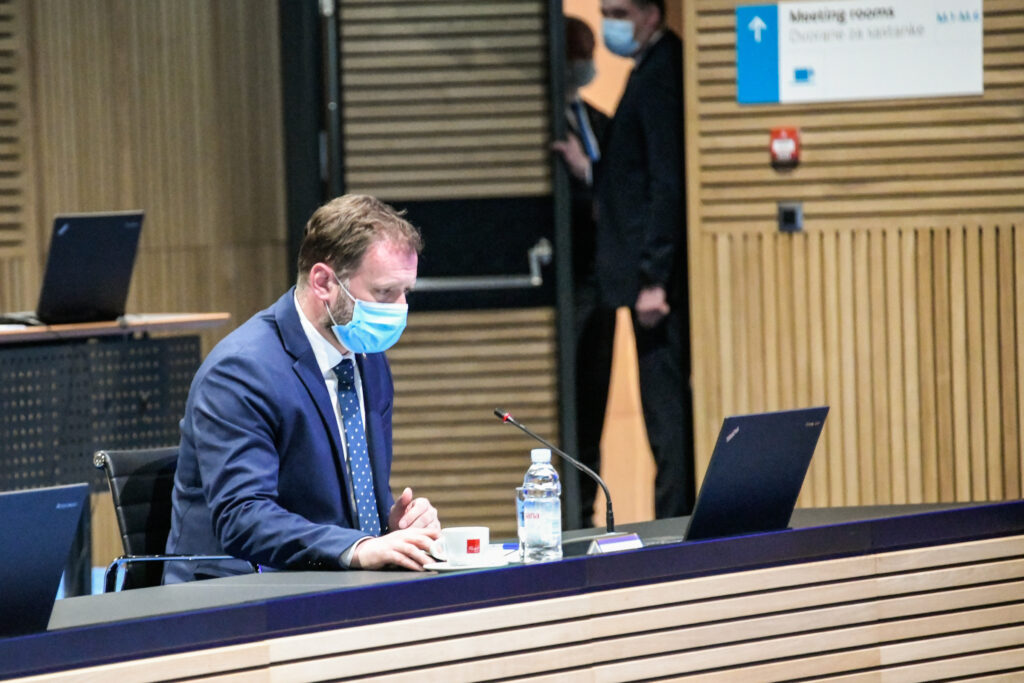 Slika https://www.morh.hr/wp-content/uploads/2021/03/2021-03-25-banozic-vlada-1024x683.jpg