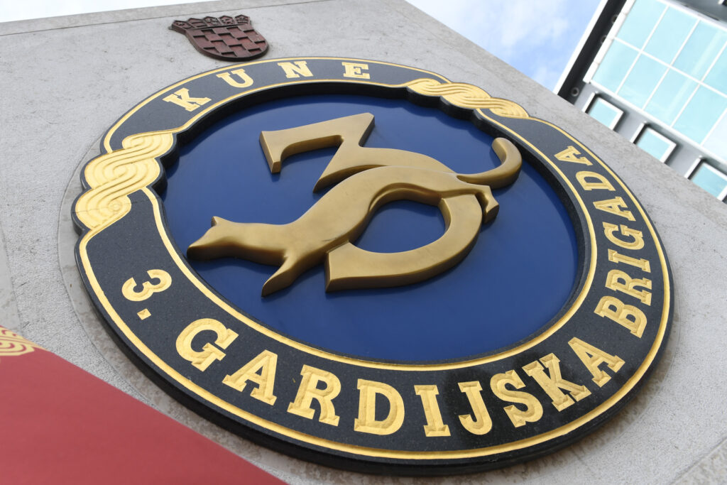 Slika https://www.morh.hr/wp-content/uploads/2021/04/kune-1024x683.jpg