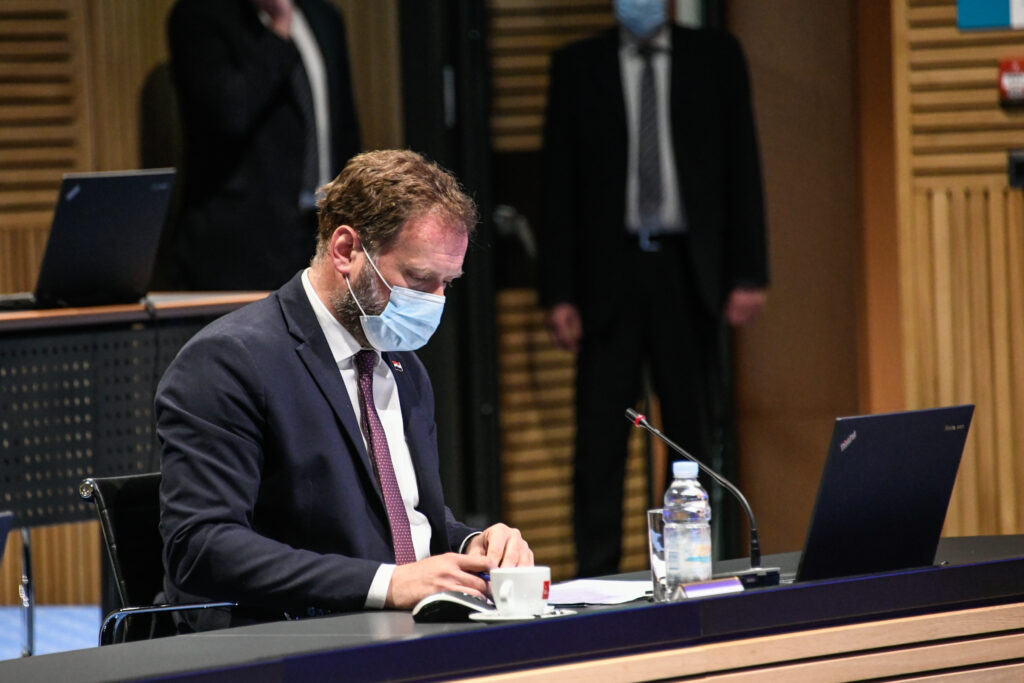 Slika https://www.morh.hr/wp-content/uploads/2021/05/2021-05-06-banozic-vlada-1024x683.jpg
