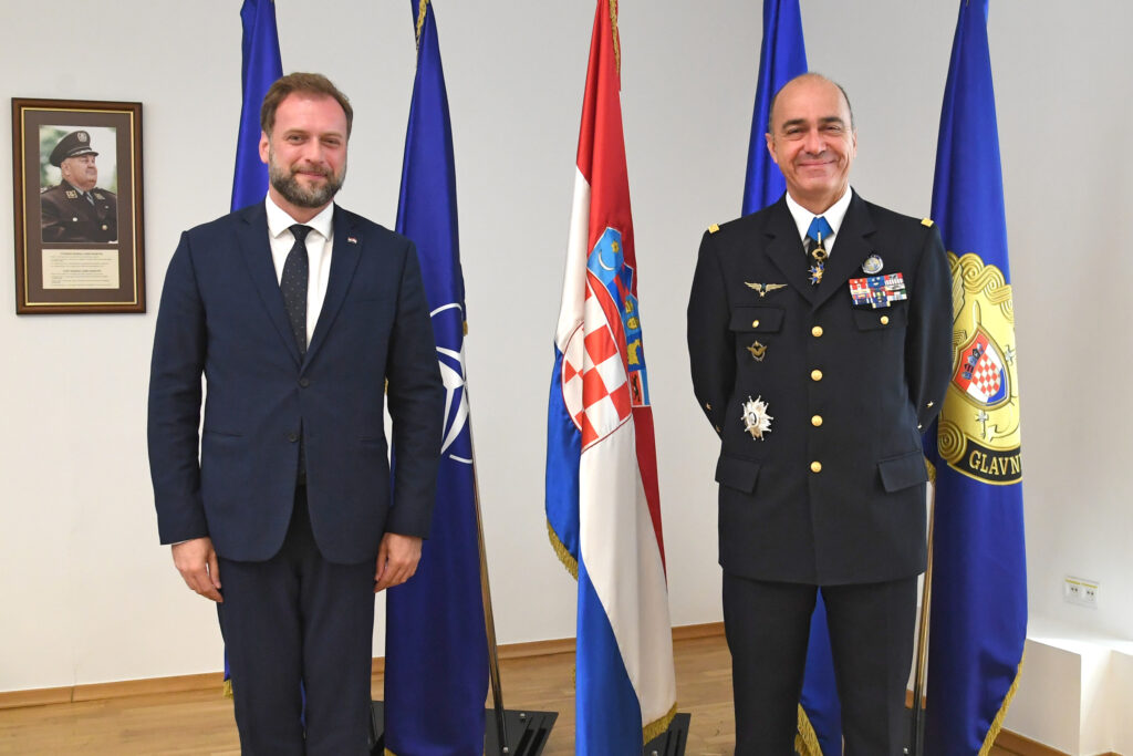 Slika https://www.morh.hr/wp-content/uploads/2021/05/2021-05-25-07-1024x683.jpg