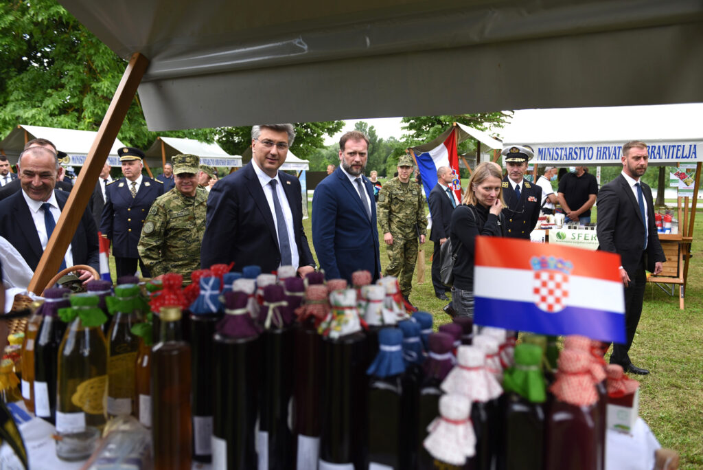 Slika https://www.morh.hr/wp-content/uploads/2021/05/2021-05-28-tt-zbor-jarun-2-02-1024x684.jpg