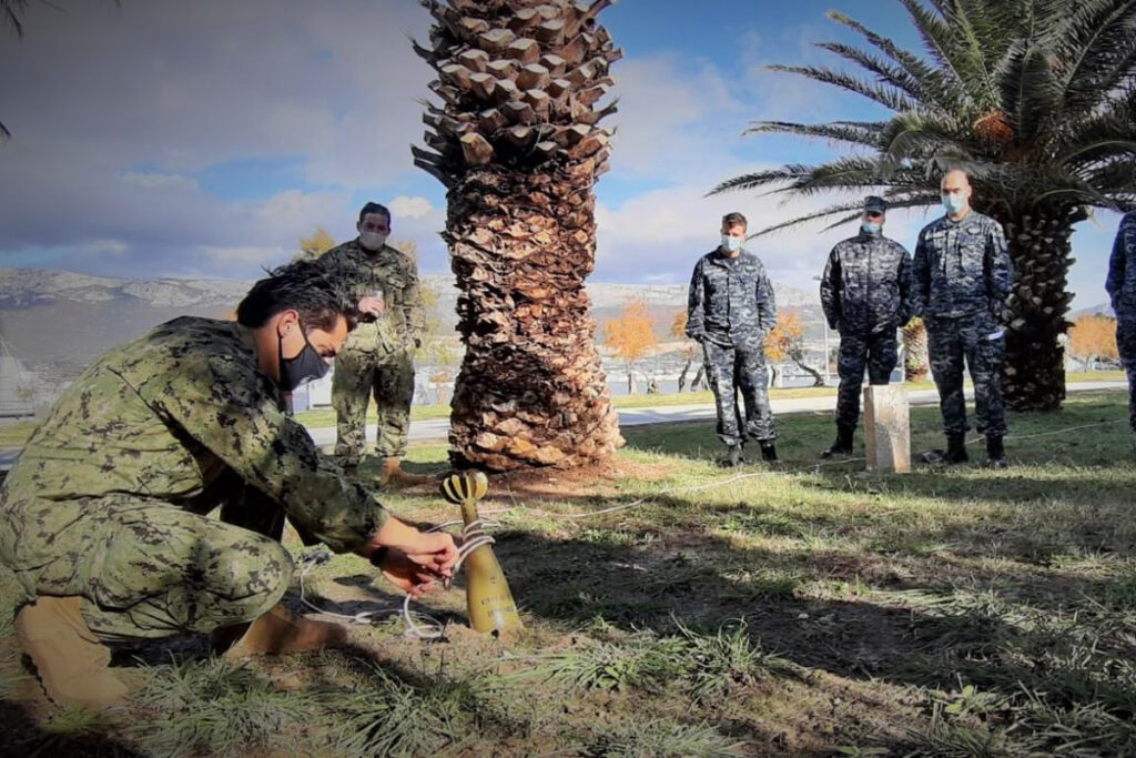 Slika https://www.morh.hr/wp-content/uploads/2021/06/2021-06-02-hrm-2-1024x683.jpg