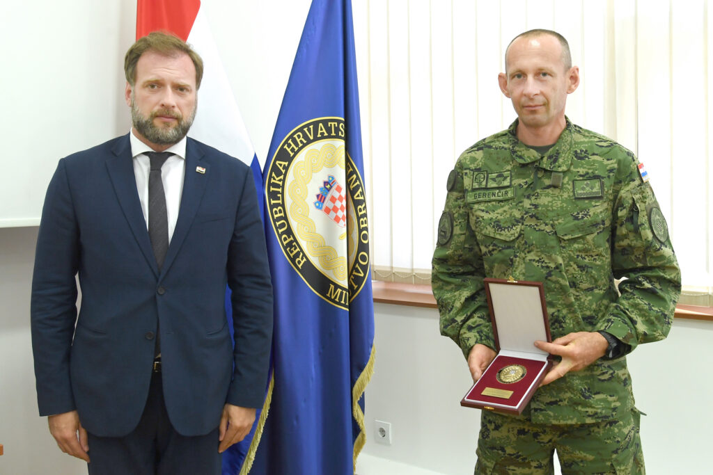 Slika https://www.morh.hr/wp-content/uploads/2021/07/najspremniji_pripadnik_sat_gerencir0007-1024x683.jpg