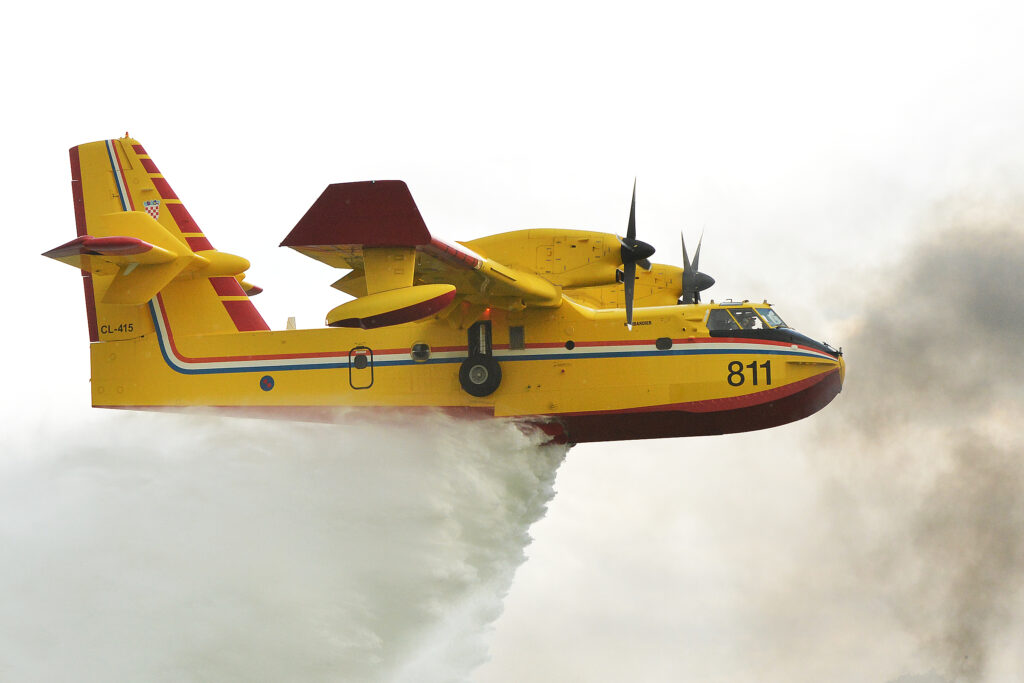 Slika https://www.morh.hr/wp-content/uploads/2021/08/2021-08-02-canadiar-811-1024x683.jpg