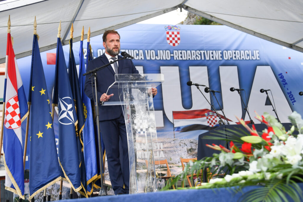 Slika https://www.morh.hr/wp-content/uploads/2021/08/2021-08-04-knin-1-06-1024x683.jpg