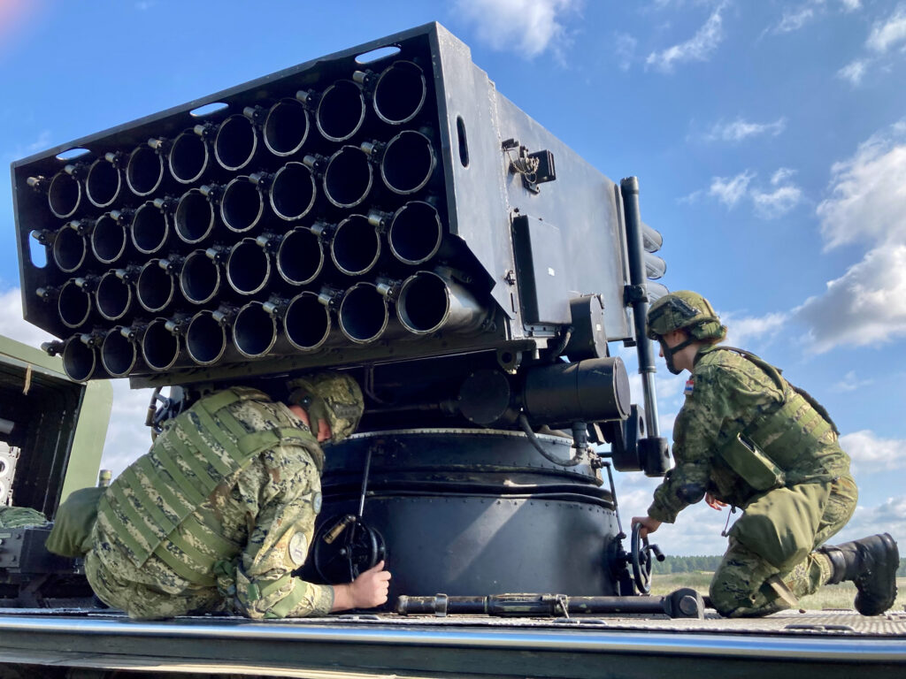 Slika https://www.morh.hr/wp-content/uploads/2021/09/2021-08-07-8-hrvcon-4-1024x768.jpg