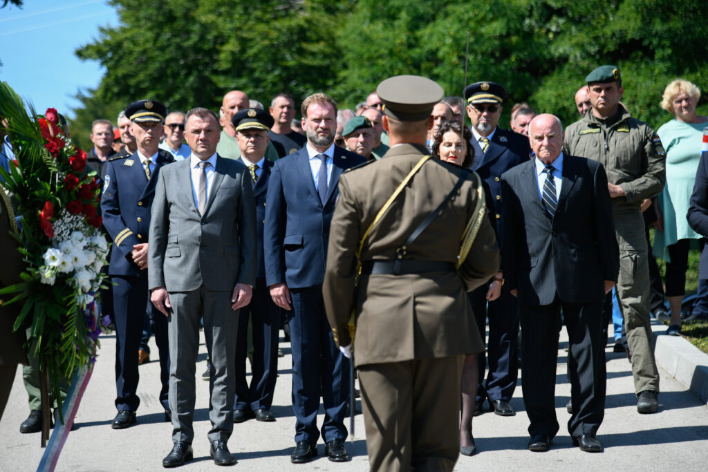 Slika https://www.morh.hr/wp-content/uploads/2021/09/2021-09-09-medacki-djep-16-1024x683.jpg