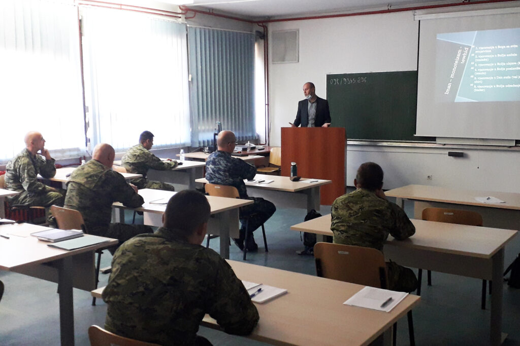 Slika https://www.morh.hr/wp-content/uploads/2021/09/2021-09-10-smvo-01-1024x683.jpg