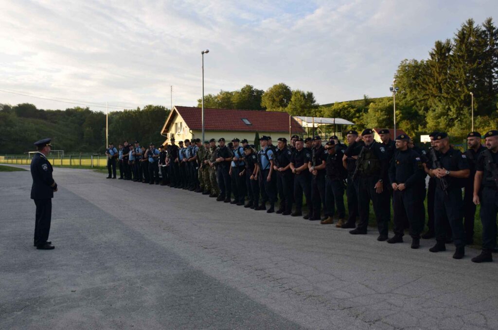 Slika https://www.morh.hr/wp-content/uploads/2021/09/2021-09-11-stit-domovine-2-1024x680.jpg