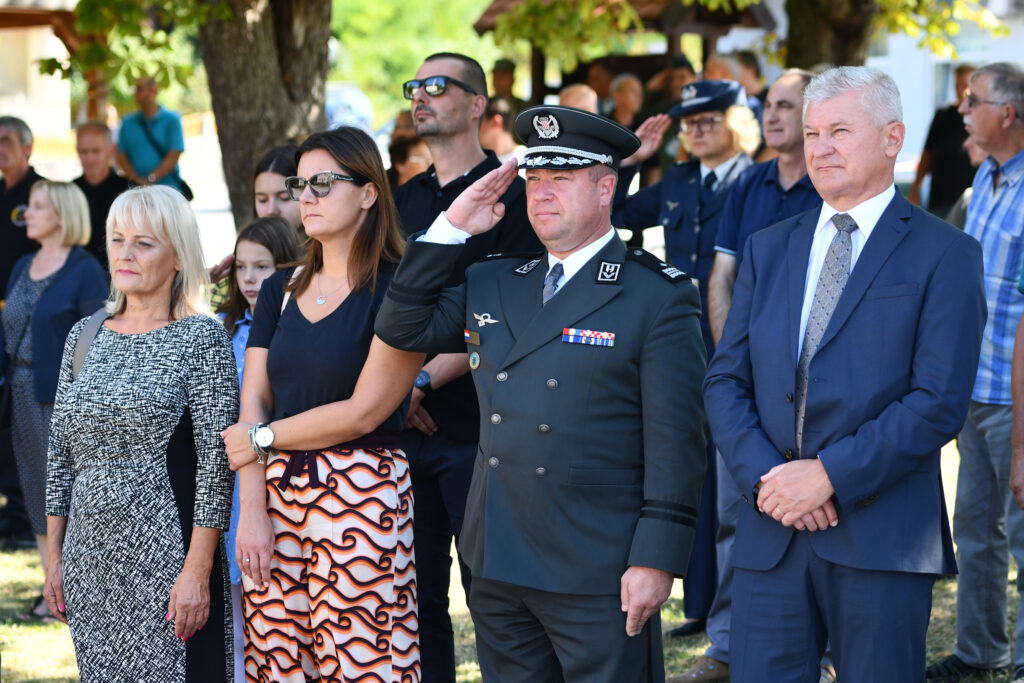 Slika https://www.morh.hr/wp-content/uploads/2021/09/2021-09-12-susreti-za-rudije-18-1024x683.jpg