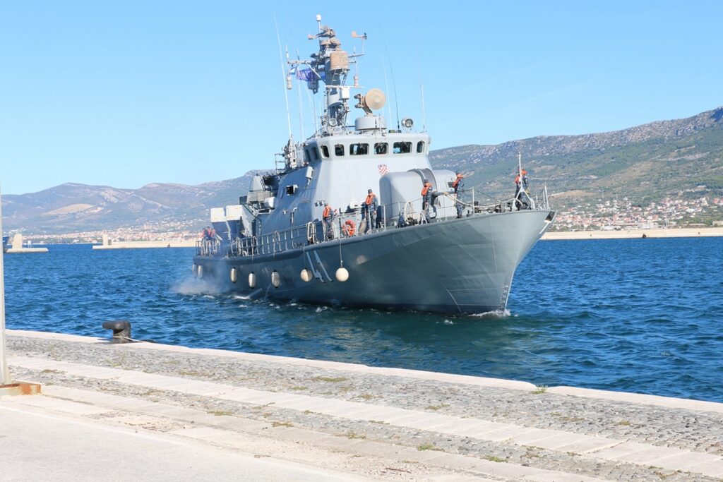 Slika https://www.morh.hr/wp-content/uploads/2021/09/2021-09-23-hrm-2-1024x683.jpg