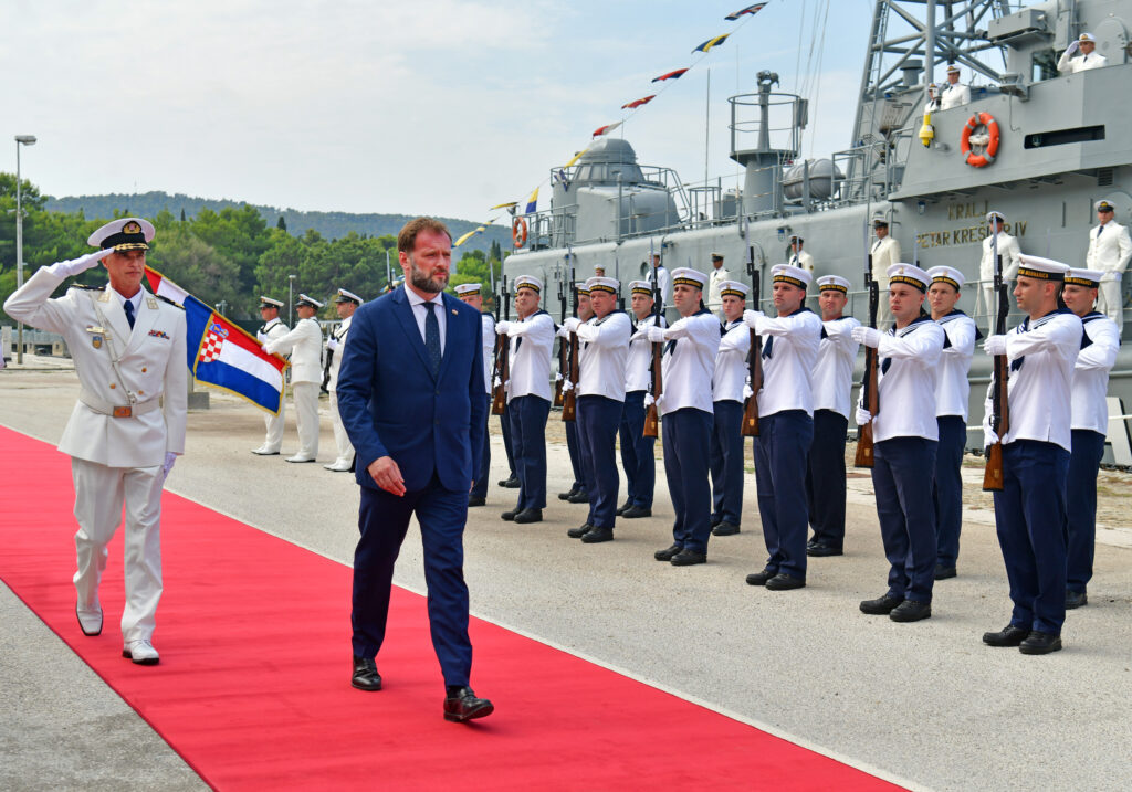 Slika https://www.morh.hr/wp-content/uploads/2021/09/2021-09-27banozic-hrm-1024x717.jpg