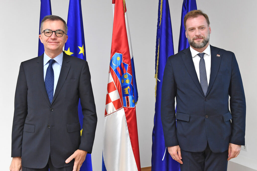 Slika https://www.morh.hr/wp-content/uploads/2021/10/2021-10-15-mo-it-4-1024x683.jpg