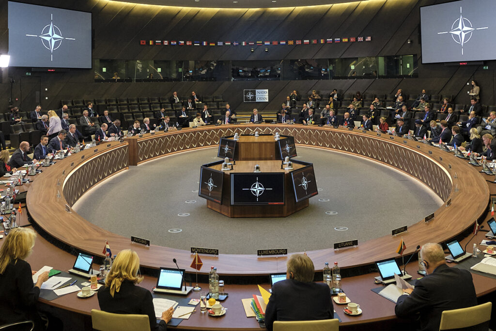 Slika https://www.morh.hr/wp-content/uploads/2021/10/2021-10-22-banozic-nato-1024x683.jpg