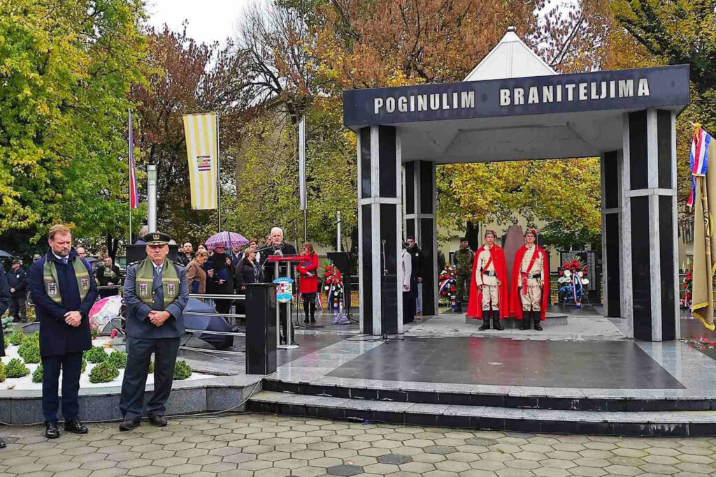 Slika https://www.morh.hr/wp-content/uploads/2021/10/2021-10-23-min-zupanja-1024x683.jpg