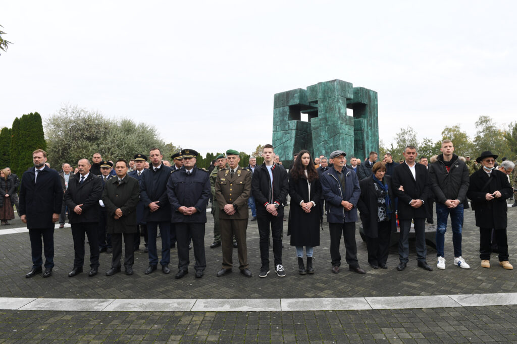 Slika https://www.morh.hr/wp-content/uploads/2021/10/psx_20211016_113003-1024x682.jpg