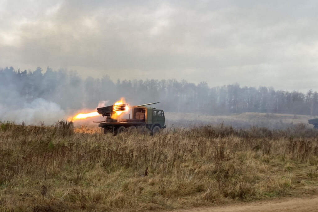 Slika https://www.morh.hr/wp-content/uploads/2021/11/2021-11-22-hrvcon-poljska-1-1024x683.jpeg