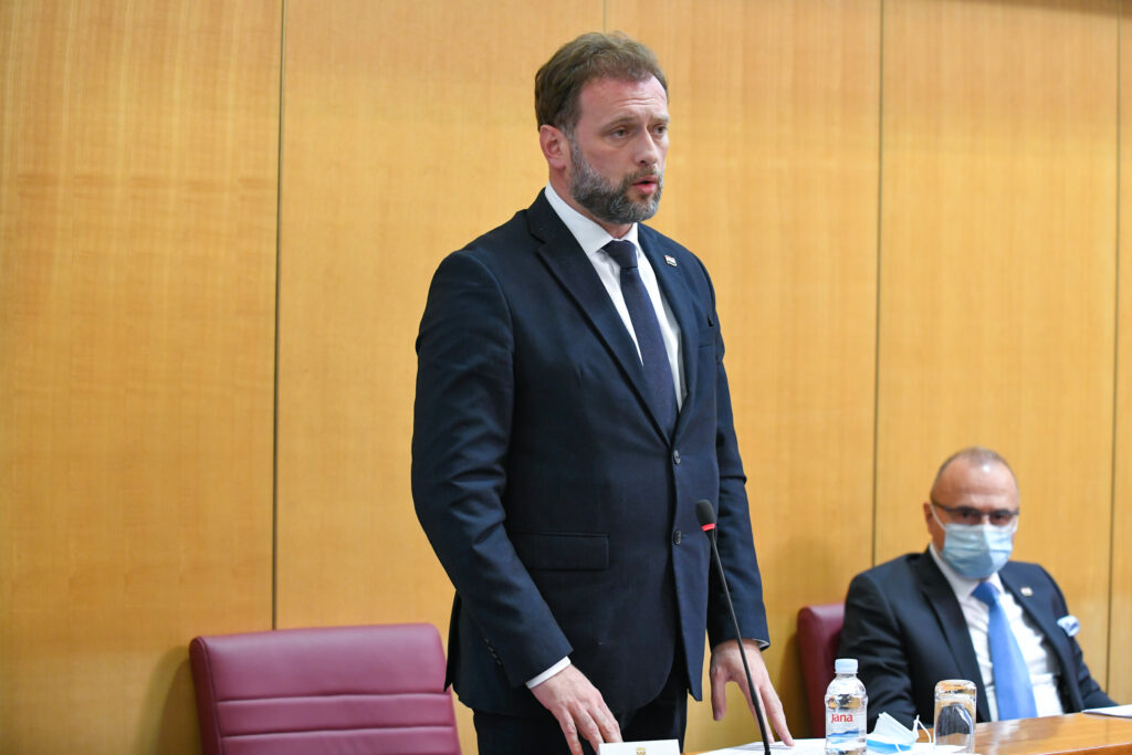 Slika https://www.morh.hr/wp-content/uploads/2021/11/2021-11-24-sabor-1-1024x683.jpg