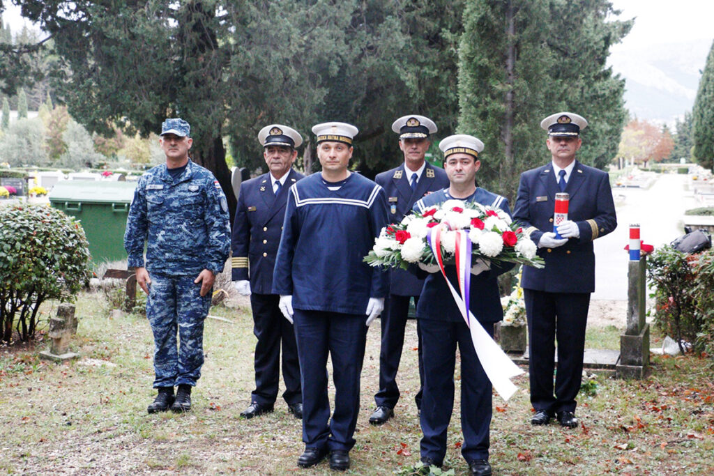 Slika https://www.morh.hr/wp-content/uploads/2021/11/20211105-obljetnica-letica-0001-1024x683.jpg