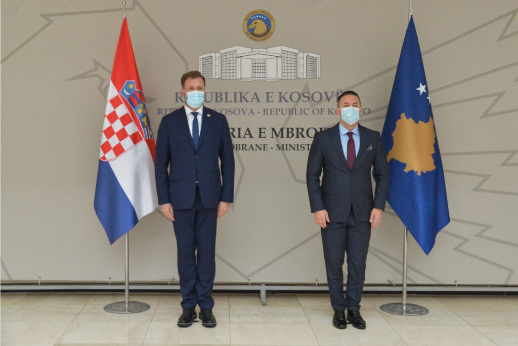 Slika https://www.morh.hr/wp-content/uploads/2021/12/2021-12-17-mo-kosovo-sastanak-6-1024x683.jpg