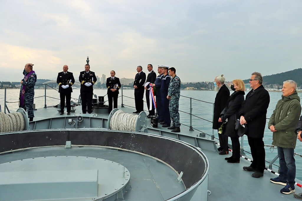 Slika https://www.morh.hr/wp-content/uploads/2022/01/2022-01-31-hrmo-1-1024x683.jpg