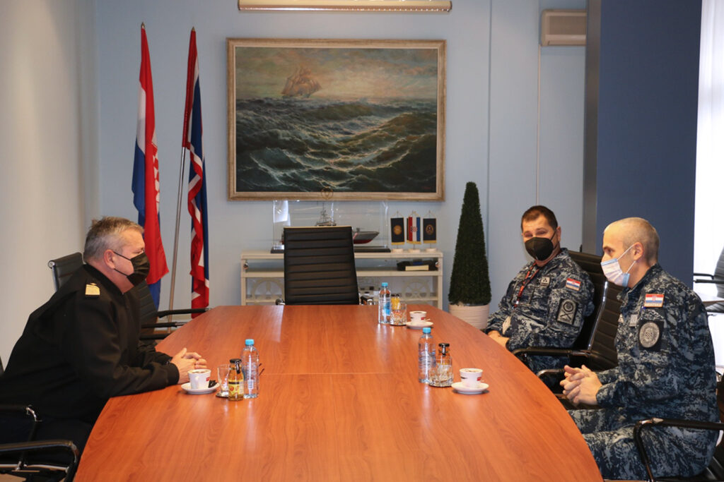 Slika https://www.morh.hr/wp-content/uploads/2022/01/20220111-primopredaja-duznosti-02-1024x683.jpg