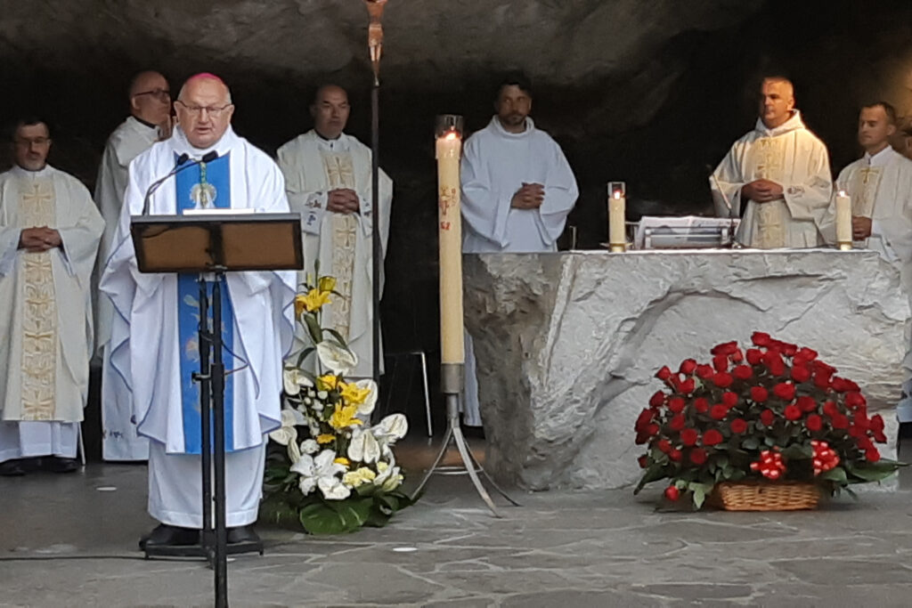 Slika https://www.morh.hr/wp-content/uploads/2022/05/2022-05-12-lurdes-1-1024x683.jpg