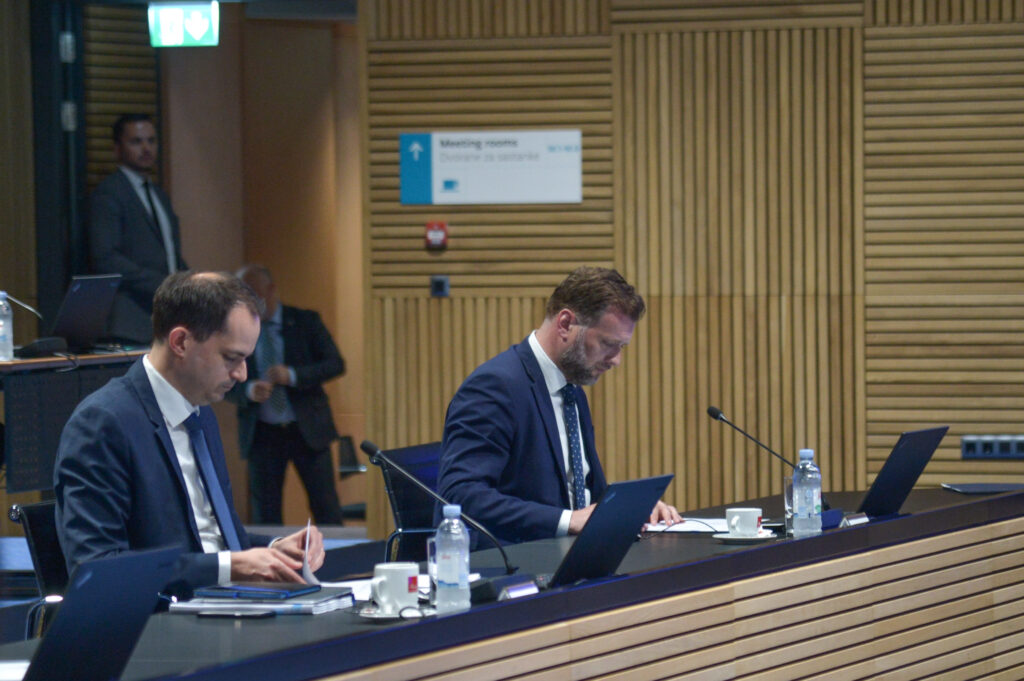 Slika https://www.morh.hr/wp-content/uploads/2022/05/2022-05-12-vlada-rh-1024x681.jpg