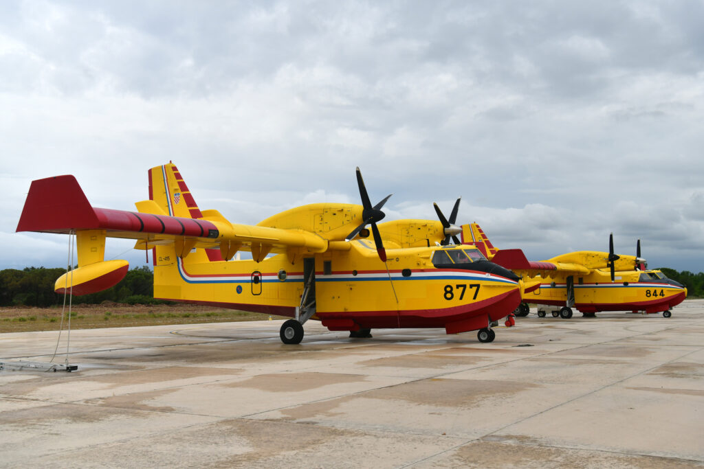 Slika https://www.morh.hr/wp-content/uploads/2022/07/canadiar-844-877-16-06-2022-1024x683.jpg