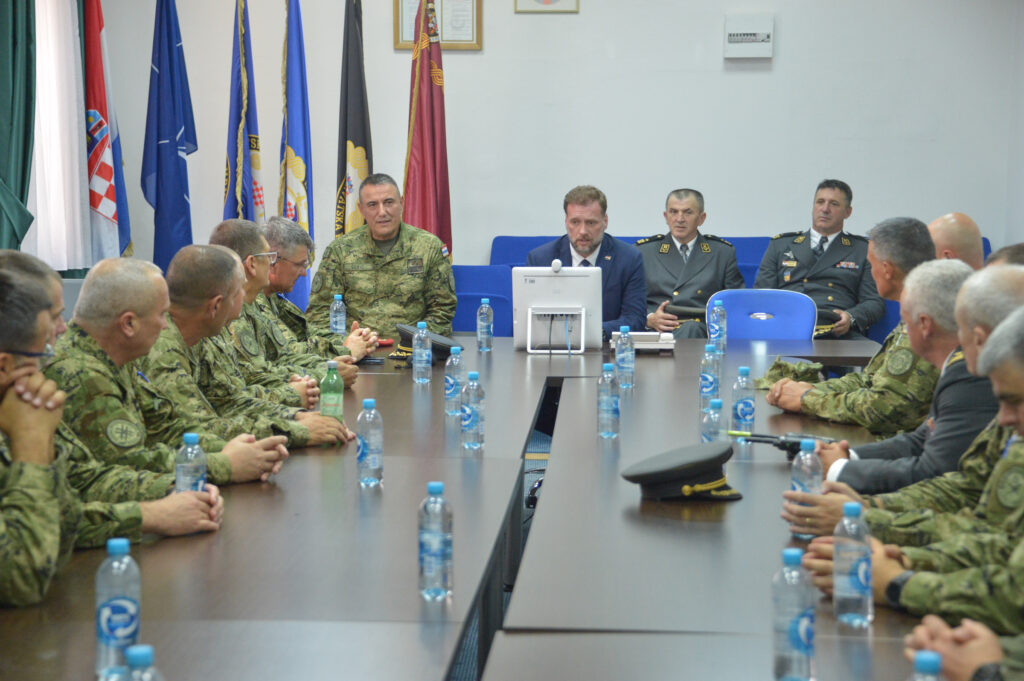 Slika https://www.morh.hr/wp-content/uploads/2022/08/2022-08-05-knn-sastanaka-01-1024x681.jpg