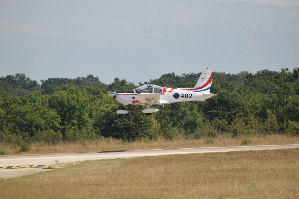 Slika https://www.morh.hr/wp-content/uploads/2022/08/2022-08-05-zlin-242l-selekcija-1024x683.jpg