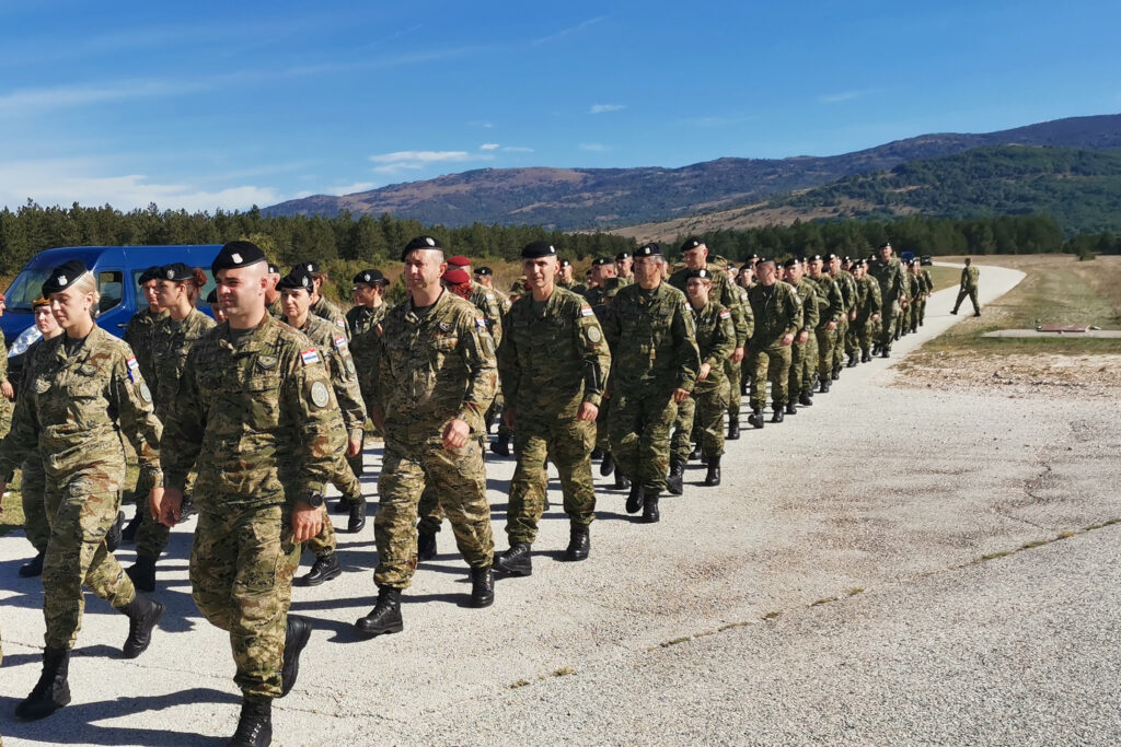Slika https://www.morh.hr/wp-content/uploads/2022/09/2022-09-09-hodocasce-hkov-2-1024x683.jpg