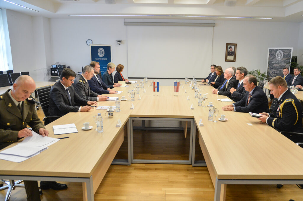 Slika https://www.morh.hr/wp-content/uploads/2022/10/2022-10-05-usa-03-1024x681.jpg