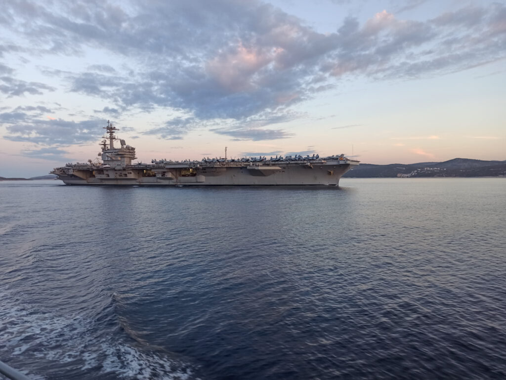 Slika https://www.morh.hr/wp-content/uploads/2022/11/2022-11-03-cvn-77-nosac-aviona-2-1024x769.jpg