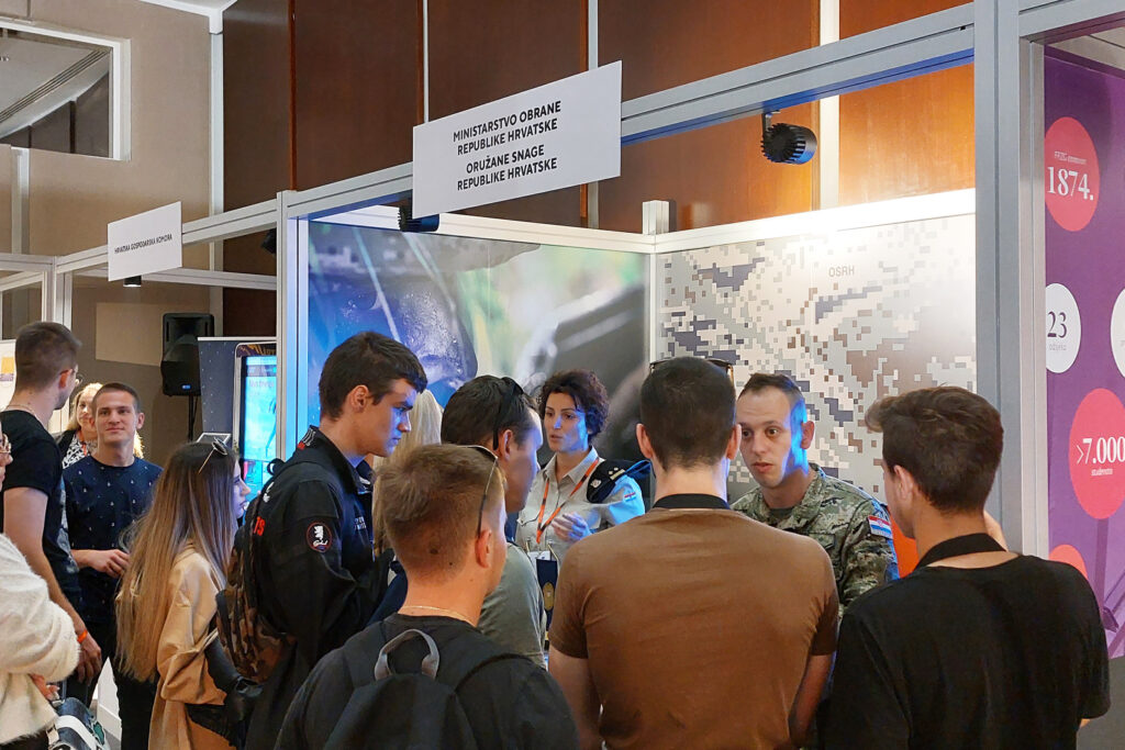 Slika https://www.morh.hr/wp-content/uploads/2022/11/2022-11-03-dubrovnik-expo-22-1-1024x683.jpg