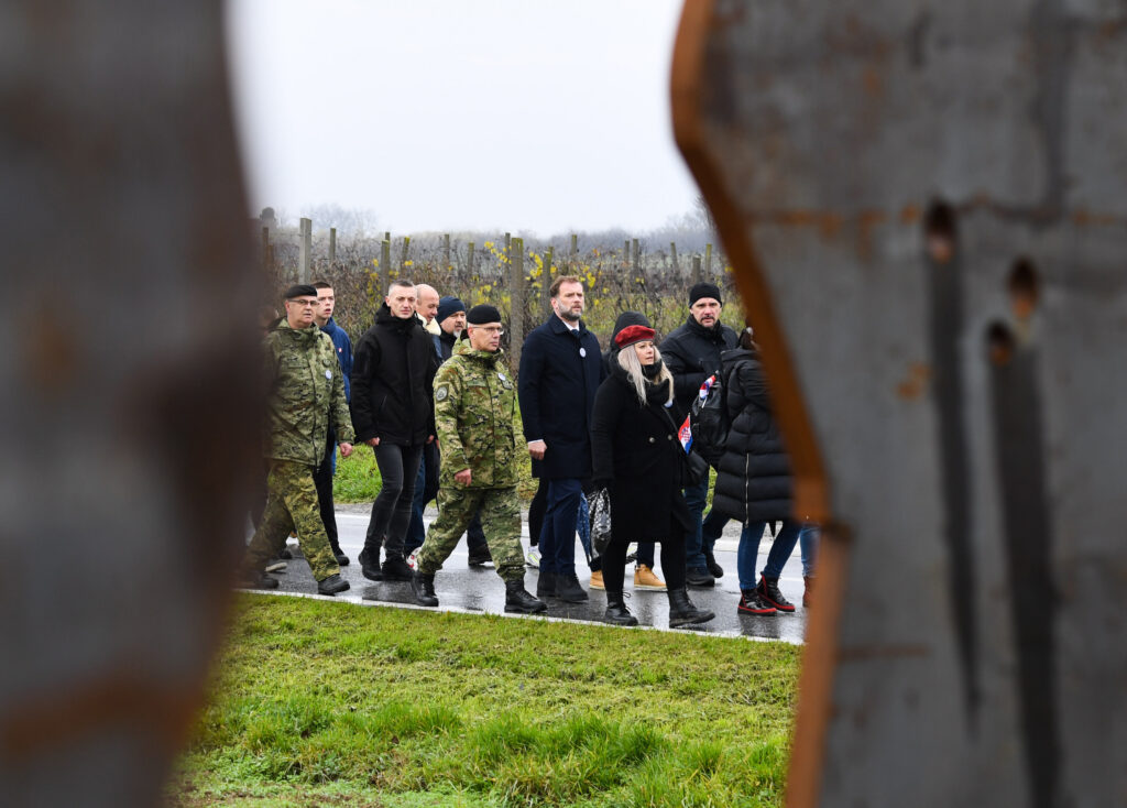 Slika https://www.morh.hr/wp-content/uploads/2022/11/2022-11-20-ovcara-1024x734.jpg