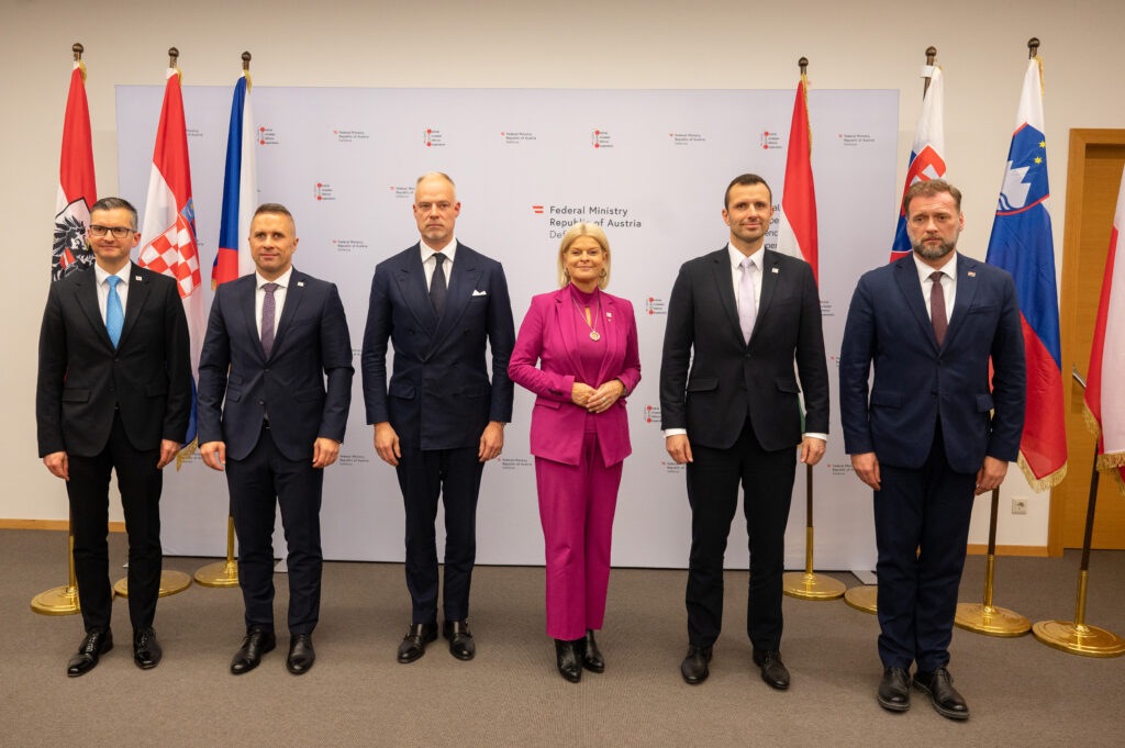 Slika https://www.morh.hr/wp-content/uploads/2022/12/2022-12-02-cedc-1024x681.jpg