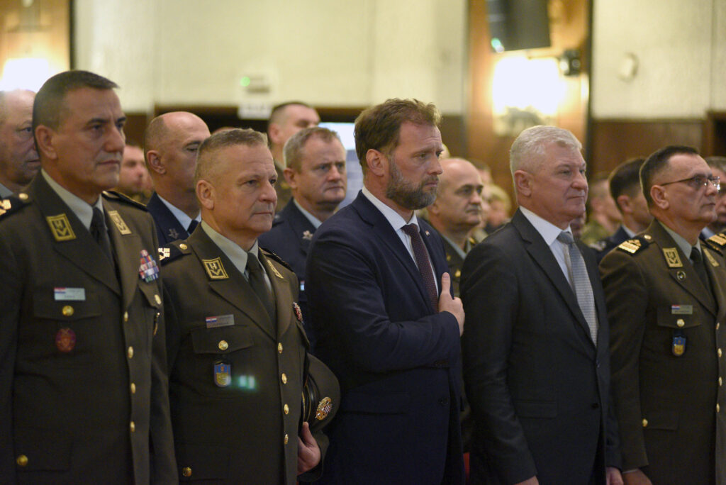 Slika https://www.morh.hr/wp-content/uploads/2022/12/2022-12-06-poticajne-mjere-mo-osrh-1024x684.jpg