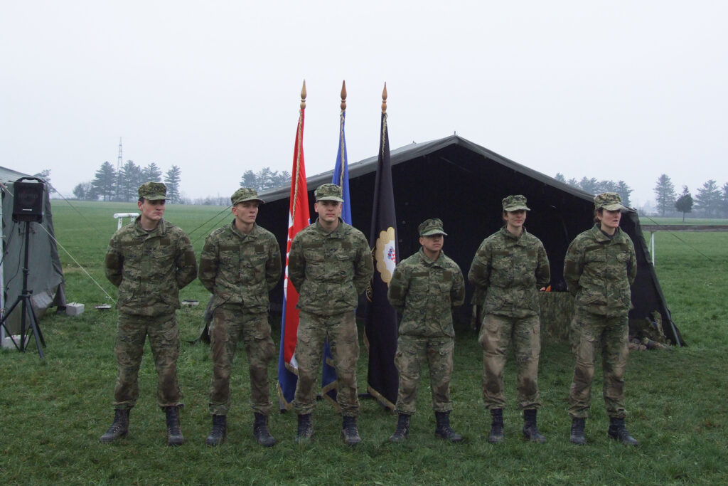 Slika https://www.morh.hr/wp-content/uploads/2022/12/2022-12-21-natjecanje-drvo-6-1024x683.jpg