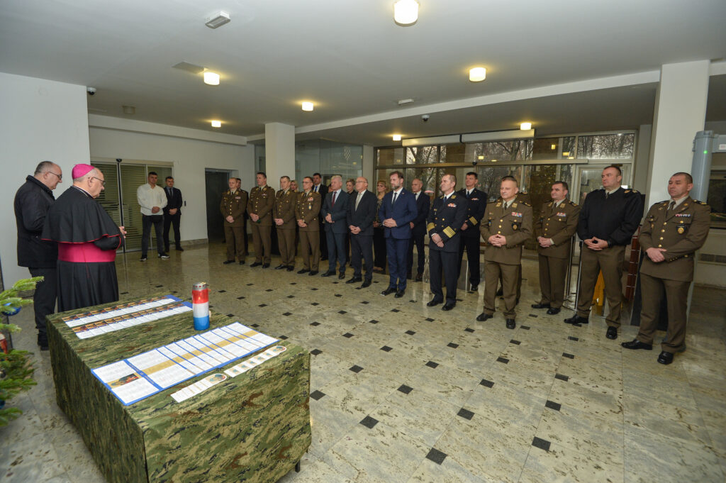 Slika https://www.morh.hr/wp-content/uploads/2022/12/psx_20221222_091913-1024x681.jpg