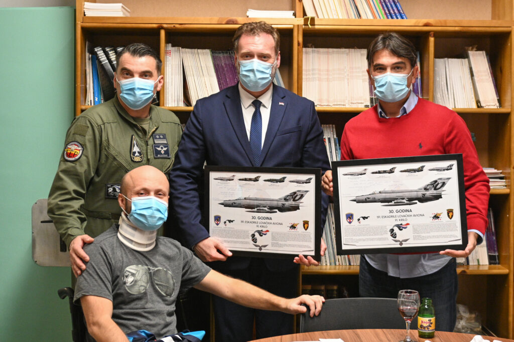 Slika https://www.morh.hr/wp-content/uploads/2023/01/2023-01-15-posjet-pilotu-3-1024x683.jpg