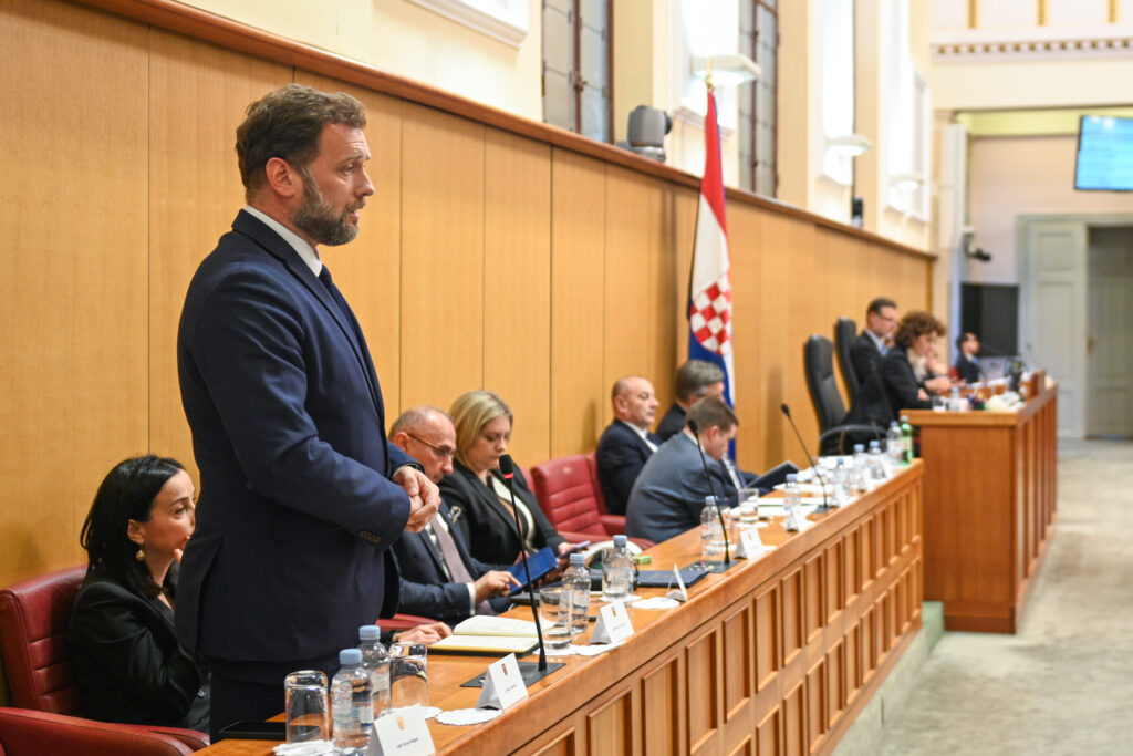 Slika https://www.morh.hr/wp-content/uploads/2023/01/2023-01-17-sabor-1024x683.jpg