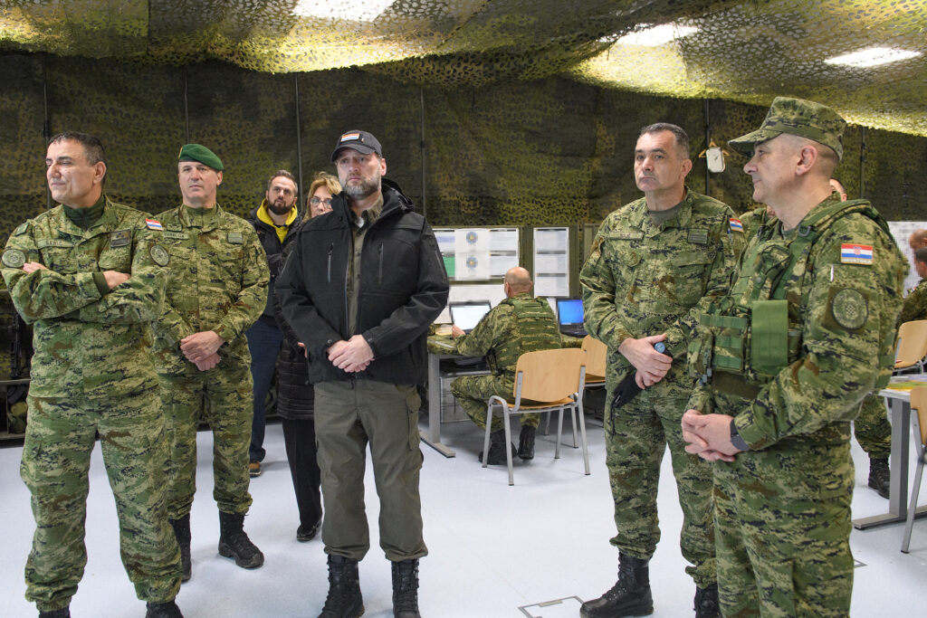 Slika https://www.morh.hr/wp-content/uploads/2023/03/2023-03-06-madrigal-1024x683.jpg