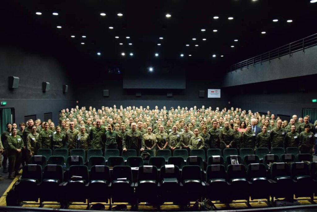 Slika https://www.morh.hr/wp-content/uploads/2023/03/2023-03-27-odrzana-konferencija-women-in-nato-1024x683.jpg